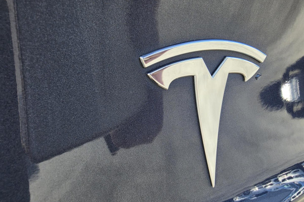 2021 Tesla Model 3  Long Range Sedan Image 12