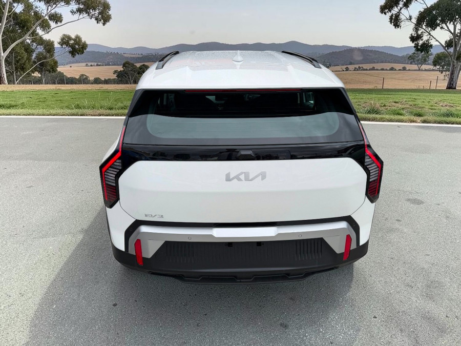 2026 MY27 Kia EV3 SV Air Standard Range SUV Image 4