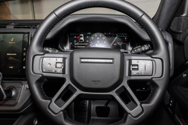 2026 Land Rover Defender L663 110 P425 X SUV image 10