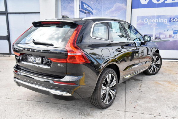 2023 MY24 Volvo XC60  Ultimate B5 Bright SUV Image 3
