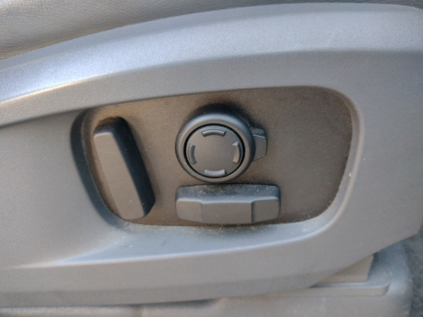2023 Land Rover Defender L663 110 D300 X SUV image 15