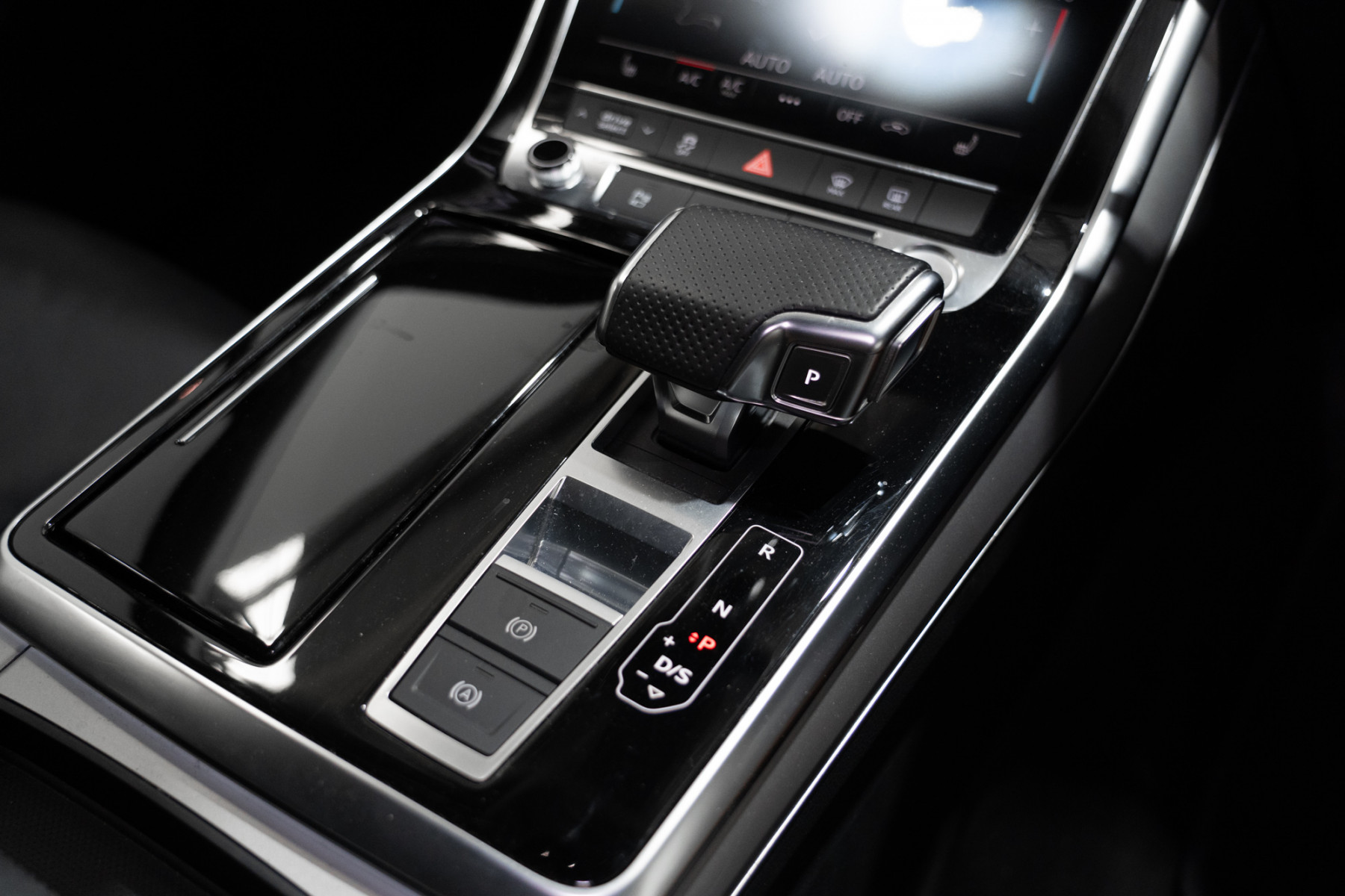 2020 Audi Q7 45 Tdi Quattro SUV Image 15