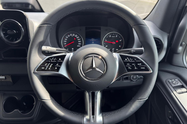 2026 Mercedes-Benz Sprinter VS30 417CDI LWB Van Image 3