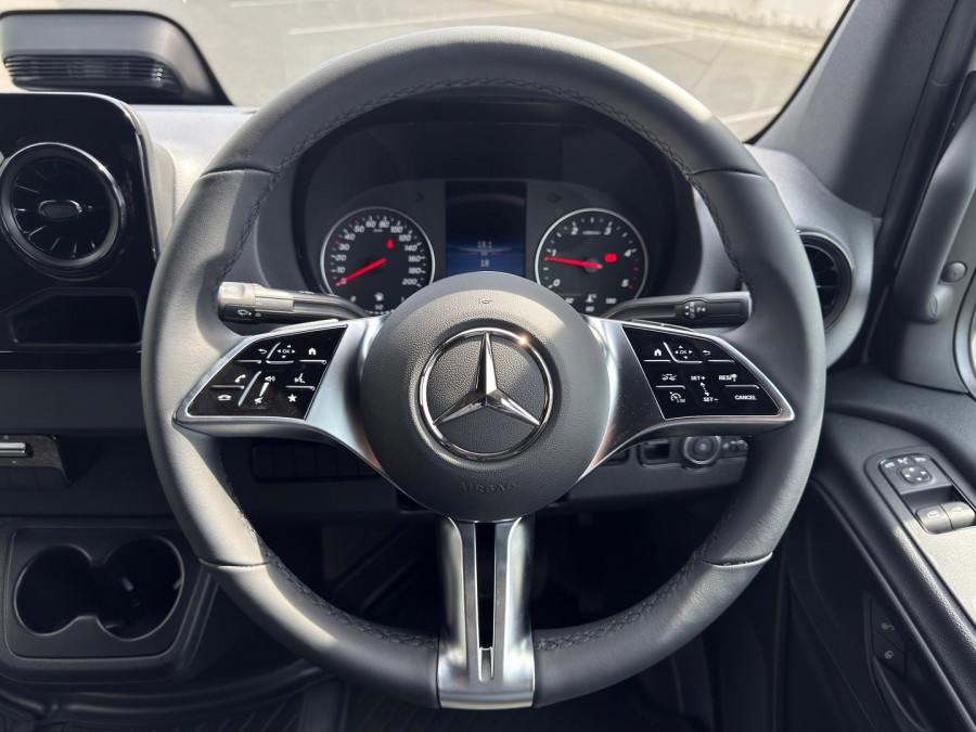2026 Mercedes-Benz Sprinter VS30 417CDI LWB Van Image 3