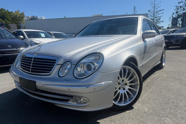 2004 Mercedes-Benz E-Class W211 E500 Elegance Sedan Image 2