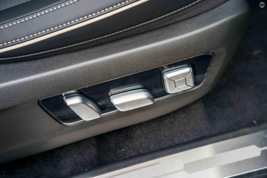 2026 GWM Tank 300 P01 Ultra Hi4-T PHEV SUV Image 12