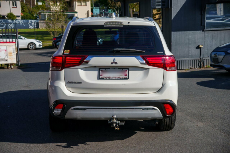 2018 MY19 Mitsubishi Outlander ZL ES Wagon Image 3