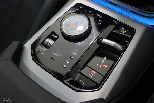 2025 BMW X3 G45 30e xDrive SUV image 19