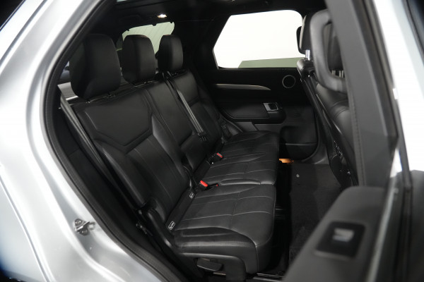 2020 Land Rover Discovery Series 5 SDV6 Landmark SUV Image 30