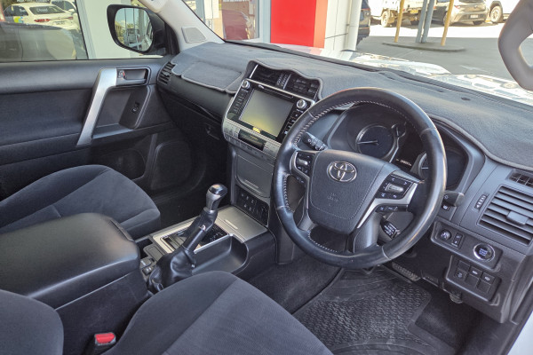 2017 Toyota LandCruiser Prado GDJ150R GXL SUV Image 14