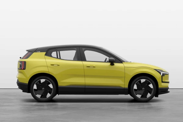 2024 MY25 Volvo EX30  Single Motor Extended Range Ultra SUV Image 5