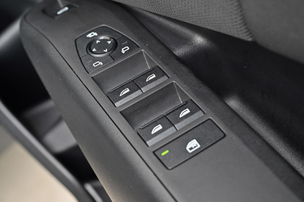 2025 BMW X3 G45 20 xDrive SUV image 17