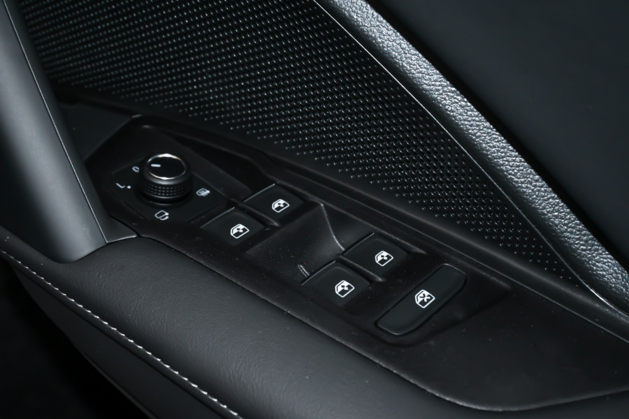 2025 Volkswagen Tayron R4 150TSI Elegance SUV Image 10