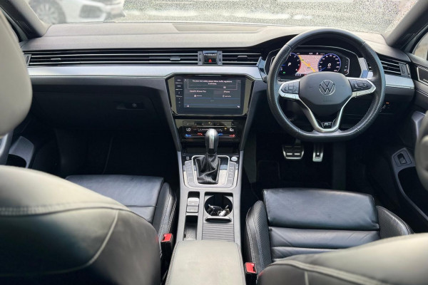 2021 Volkswagen Passat B8 206TSI R-Line Wagon Image 10