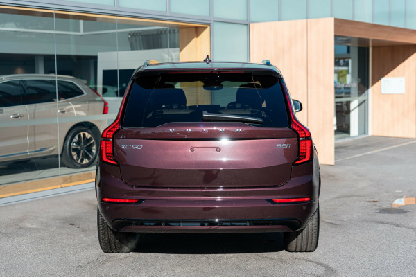 2026 Volvo XC90 L Series Ultra B5 Dark SUV Image 12