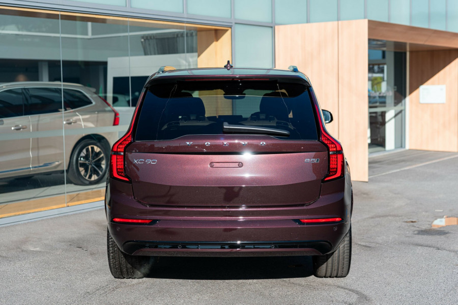 2026 Volvo XC90 L Series Ultra B5 Dark SUV Image 12