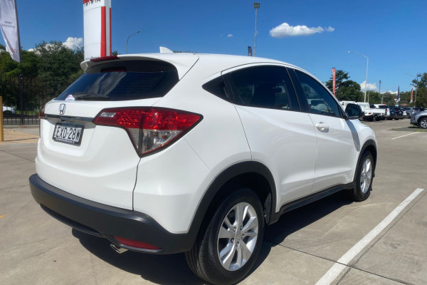 2019 Honda HR-V  VTi SUV Image 7