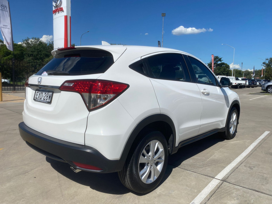 2019 Honda HR-V  VTi SUV Image 7