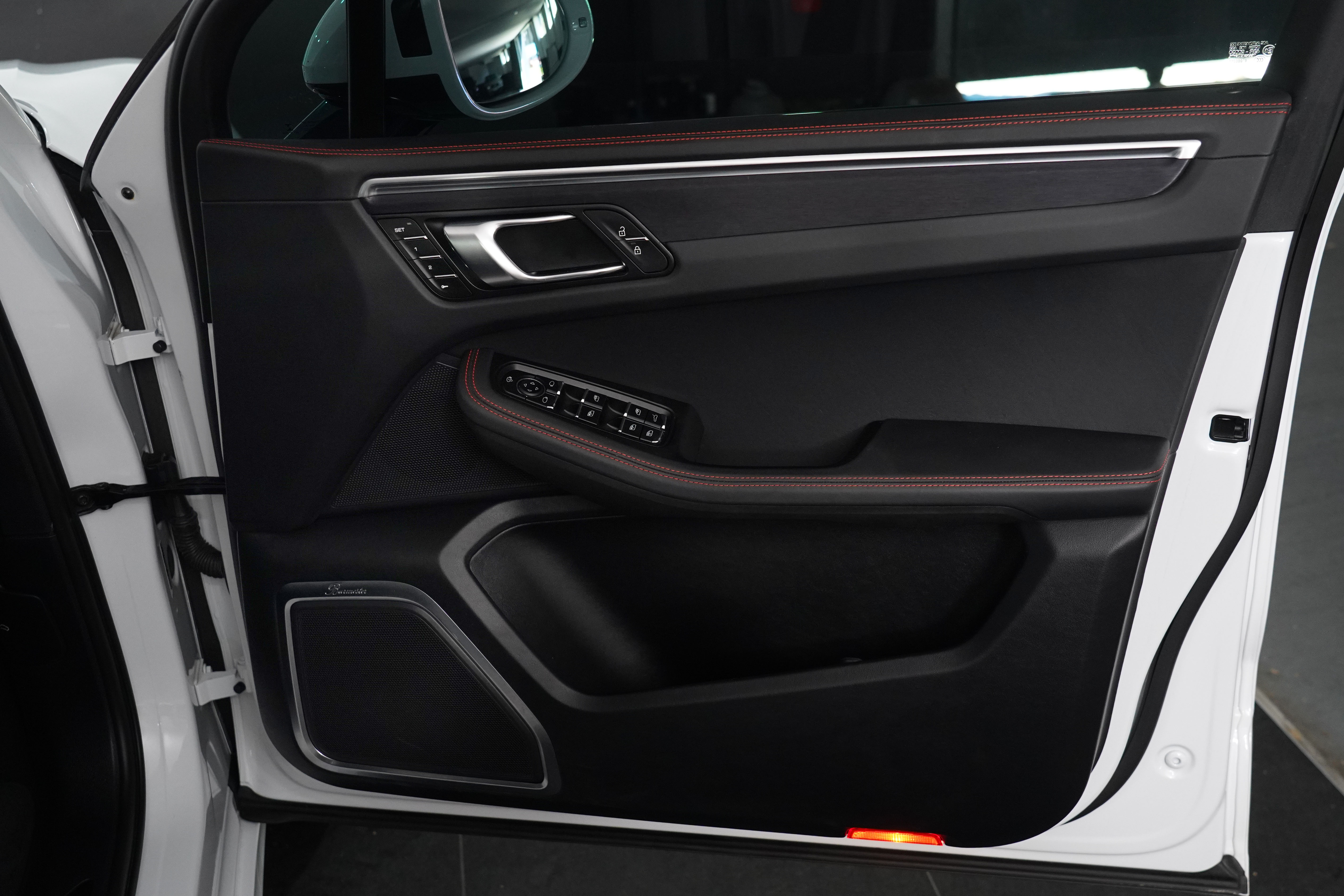 2022 Porsche Macan GTS SUV Image 44