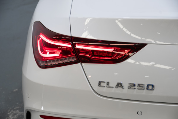 2022 Mercedes-Benz CLA-Class 250 4matic Coupe image 11