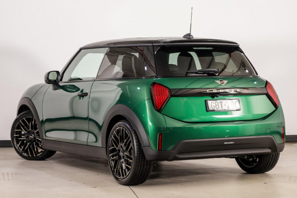 2026 MINI Cooper F66 S Favoured Hatch image 6