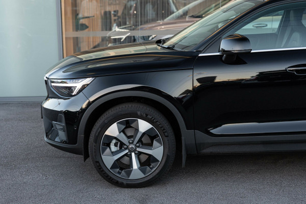 2025 MY26 Volvo XC40 XZ Ultra B4 Bright SUV Image 9