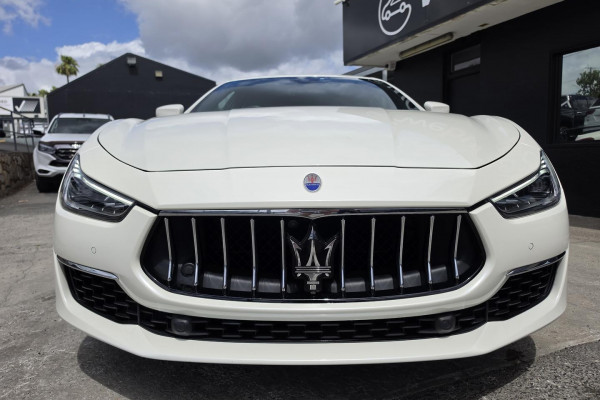 2020 Maserati Ghibli M157 GranLusso Sedan Image 6