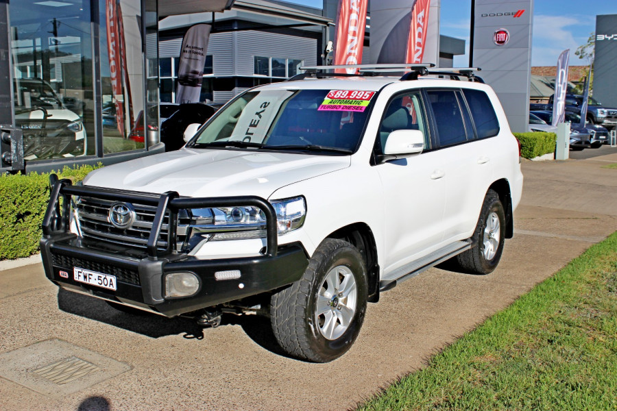 2020 Toyota LandCruiser VDJ200R GXL SUV Image 1