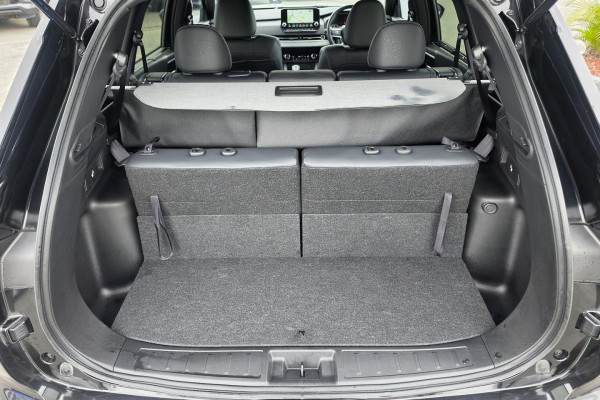 2023 Mitsubishi Outlander ZM Black Edition SUV Image 14