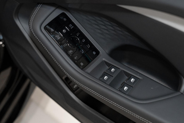 2025 Audi A5 B10 TFSI 150kW S line Sedan image 17