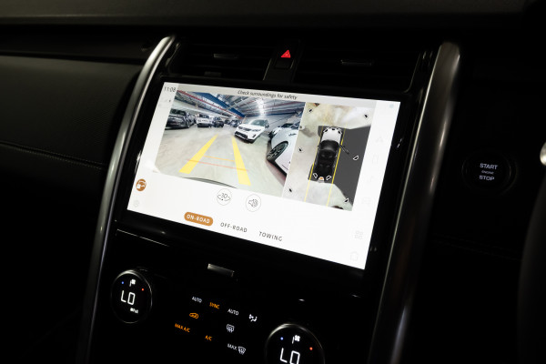 2026 Land Rover Discovery Series 5 D350 Dynamic SE SUV