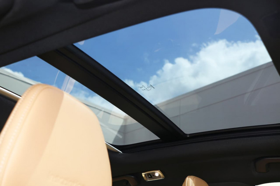 2019 MY20 Volvo S60 Z Series T5 Inscription Sedan Image 14