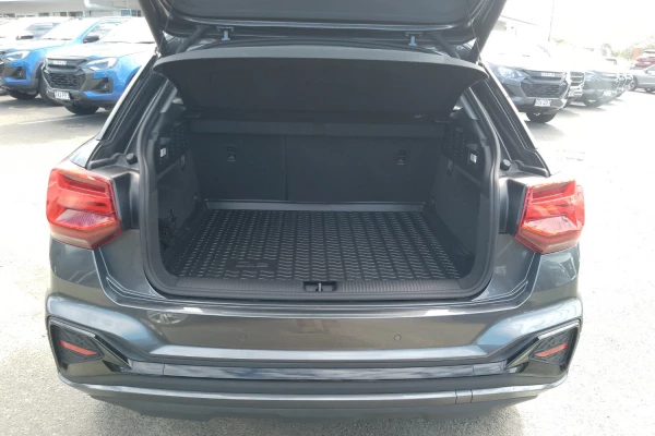 2024 Audi Q2 GA 40 TFSI S line SUV Image 17