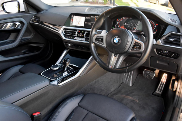 2022 BMW 2 Series G42 220i M Sport Coupe image 4