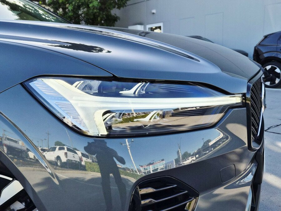 2026 Volvo XC60 UZ Ultra T8 Plug-in Hybrid Dark SUV Image 5