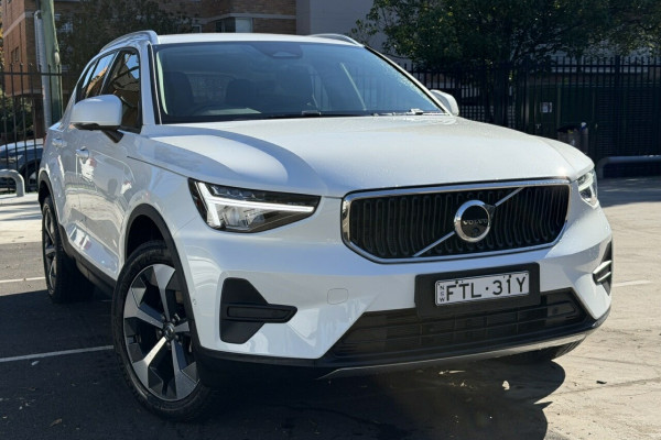 2026 Volvo XC40 XZ Plus B4 SUV Image 1