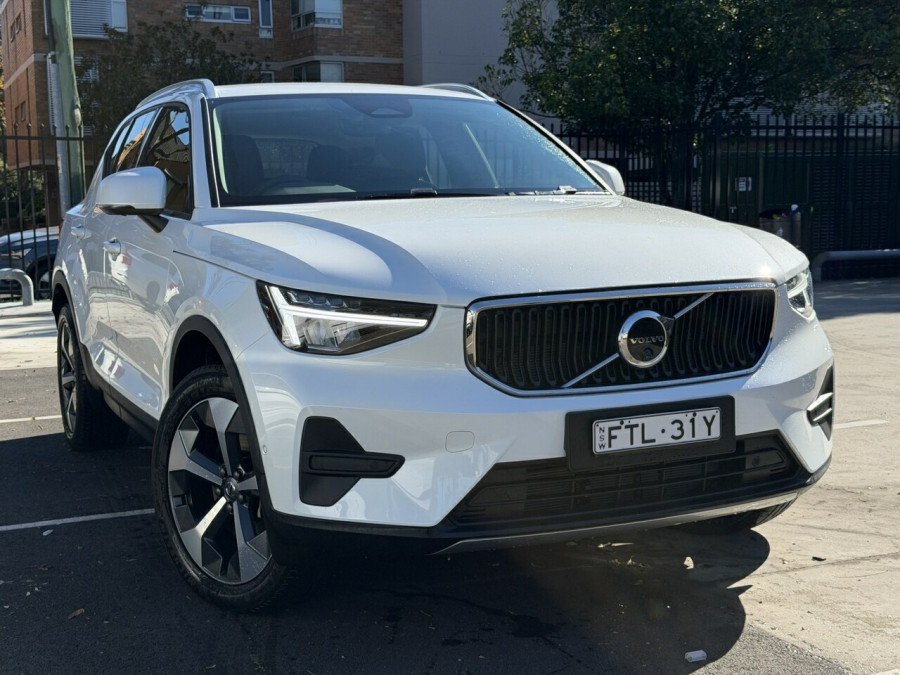 2026 Volvo XC40 XZ Plus B4 SUV Image 1