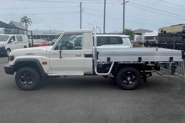 2025 MYon Toyota LandCruiser GDJL79R (Cab Chassis) GXL Single-Cab Cab-Chassis Image 3