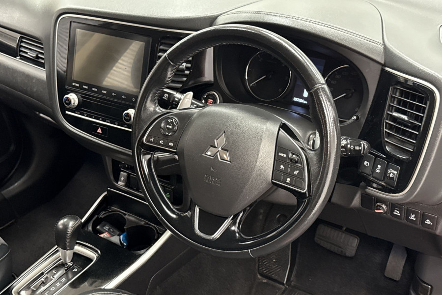 2020 Mitsubishi Outlander ZL LS SUV Image 17