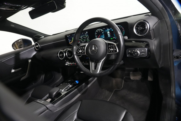 2021 Mercedes-Benz A-Class A250e Hatch image 11