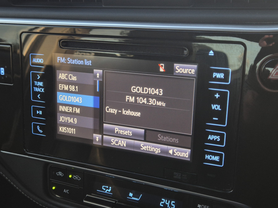 2018 Toyota Corolla ZRE172R ZR Sedan Image 24