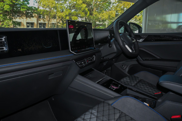 2025 Volkswagen Tiguan CT 150TSI R-Line SUV image 8