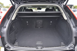 2019 Volvo XC60 UZ D4 Momentum Suv