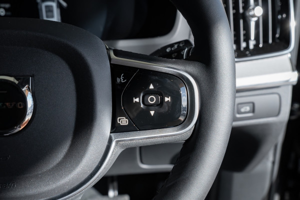 2026 Volvo XC90 L Series  Black Edition SUV Image 26