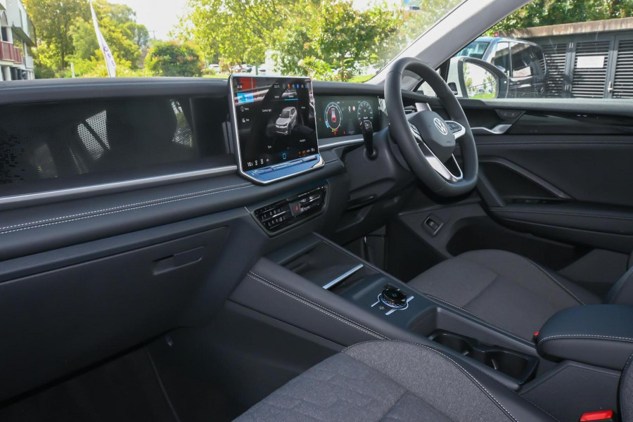2025 Volkswagen Tayron R4 110TSI Life SUV Image 8