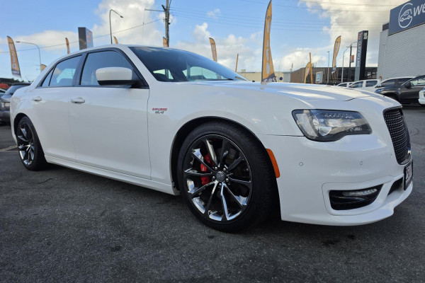 2017 Chrysler 300 LX SRT Sedan Image 5
