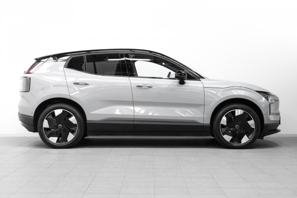 2026 Volvo EX30  Single Motor Extended Range Ultra SUV Image 3