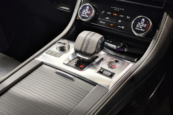 2021 MY21.25 Jaguar F-PACE X761 R-Dynamic SE SUV Image 13