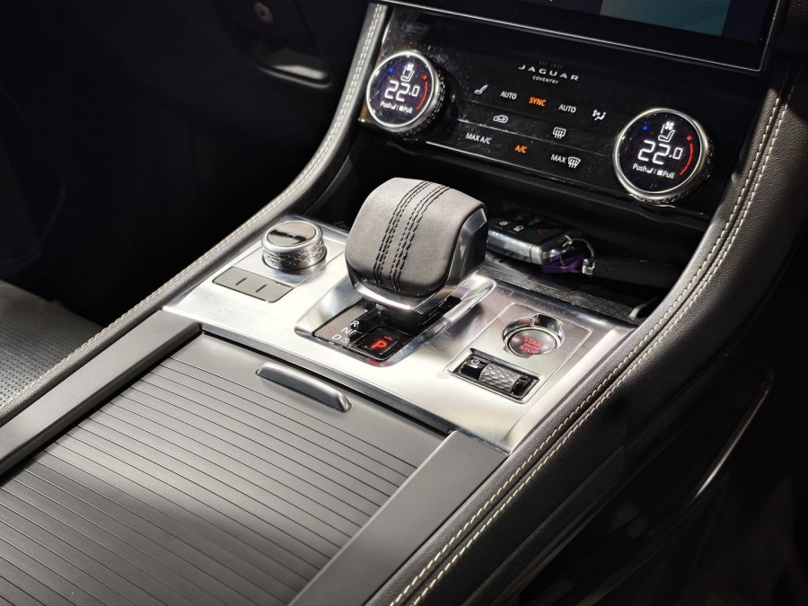 2021 MY21.25 Jaguar F-PACE X761 R-Dynamic SE SUV Image 13