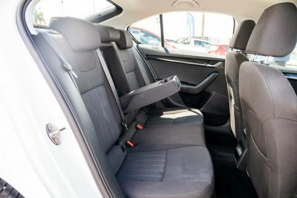 2019 Skoda Octavia NE Sport 110TSI Sedan Image 8